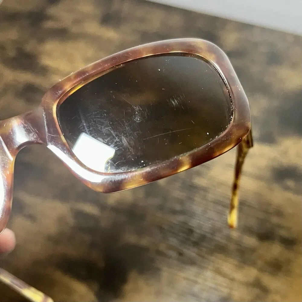 Vintage Vera Bradley Women’s Sunglasses Brown Floral Temples UV400